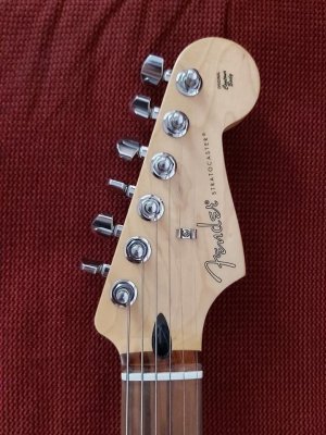 Fender Player strat c (in hand) $600.jpg